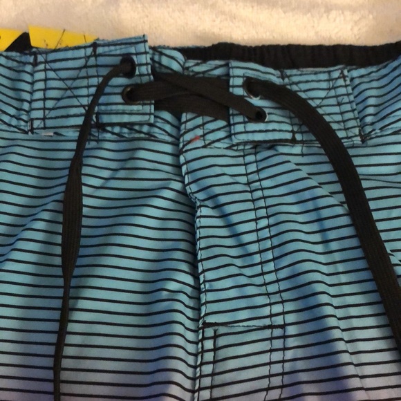 Body Glove mens swim trunks - Picture 2 of 7